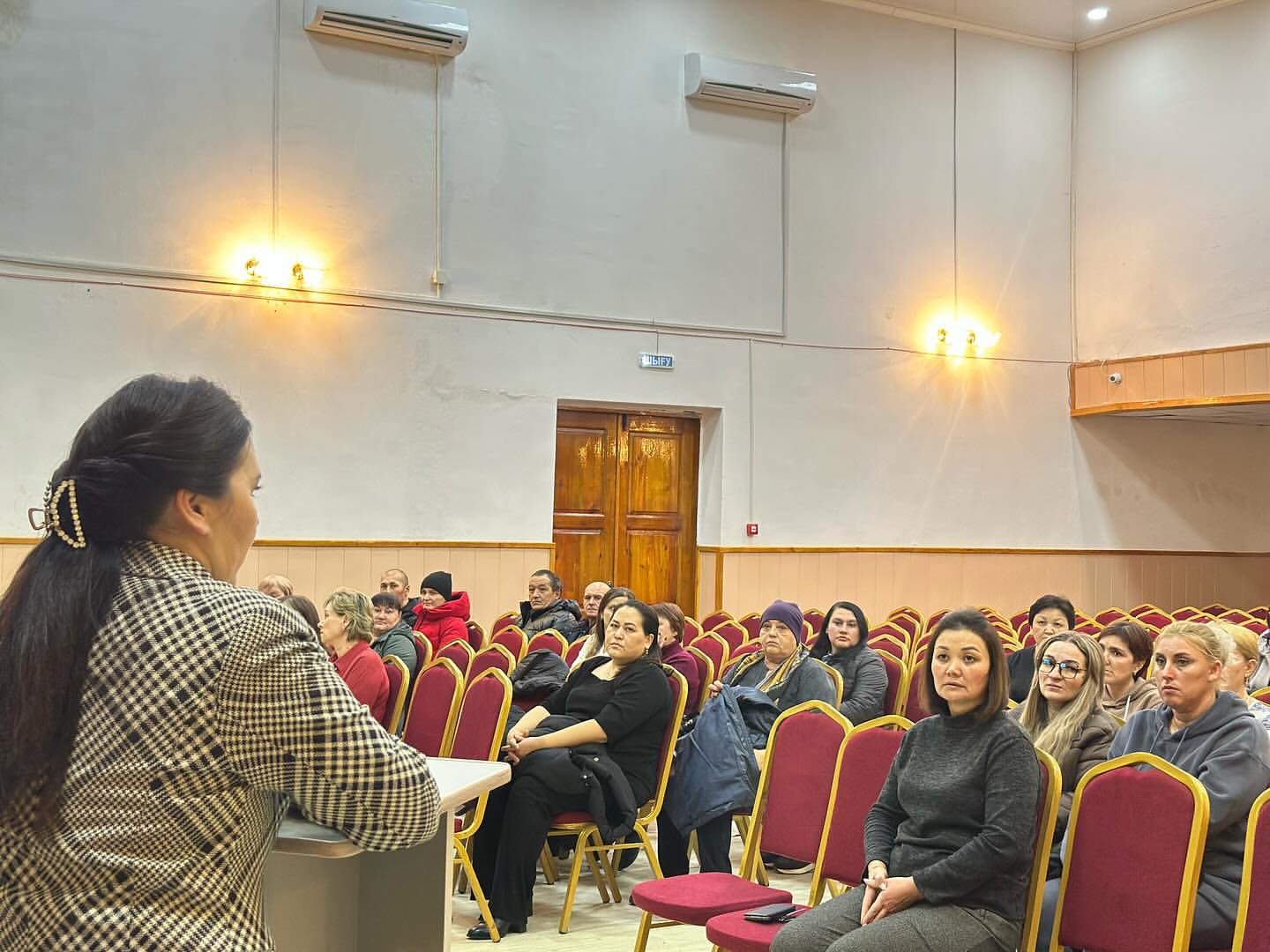 2025 11 17 15.21.42 3767784215615579574 42781414307